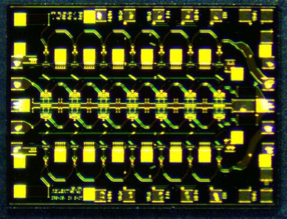 Keysight 1Gg6-4080 0-43 Gb/S Differential I/O, High Power, Output Amplifier 1 Keysight 1Gg6-4080 0-43 Gb/S Differential I/O, High Power, Output Amplifier