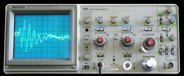Tektronix 2215 60 Mhz, 2 Ch, Analog Oscilloscope 1 Tektronix 2215 60 Mhz, 2 Ch, Analog Oscilloscope