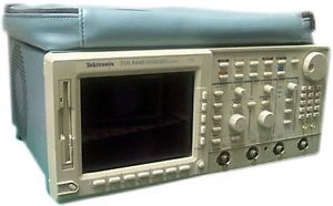 Tektronix Tds644A 500 Mhz, 4 Ch, 2Gs/S, Color Oscilloscope 1 Tektronix Tds644A 500 Mhz, 4 Ch, 2Gs/S, Color Oscilloscope