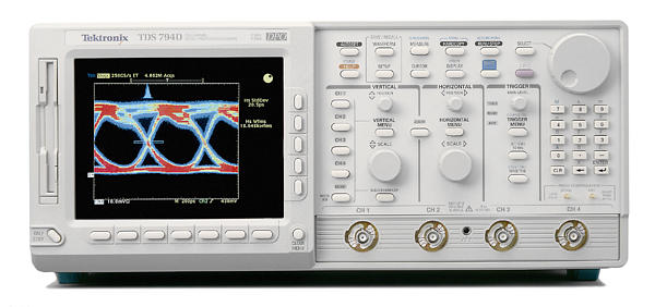 Tektronix Tds784D 1Ghz, 4 Ch, 4Gs/S, Digital Oscilloscope 1 Tektronix Tds784D 1Ghz, 4 Ch, 4Gs/S, Digital Oscilloscope