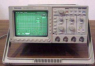 Tektronix Tds 420 150 Mhz, 4 Ch, 100Ms/S, Digitizing Oscilloscope 1 Tektronix Tds 420 150 Mhz, 4 Ch, 100Ms/S, Digitizing Oscilloscope