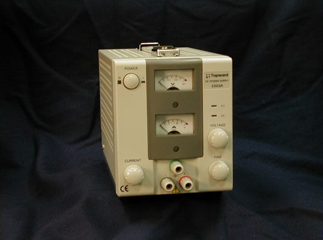 Topward 3302A 0-30V/0-2A Single 1 Topward 3302A 0-30V/0-2A Single