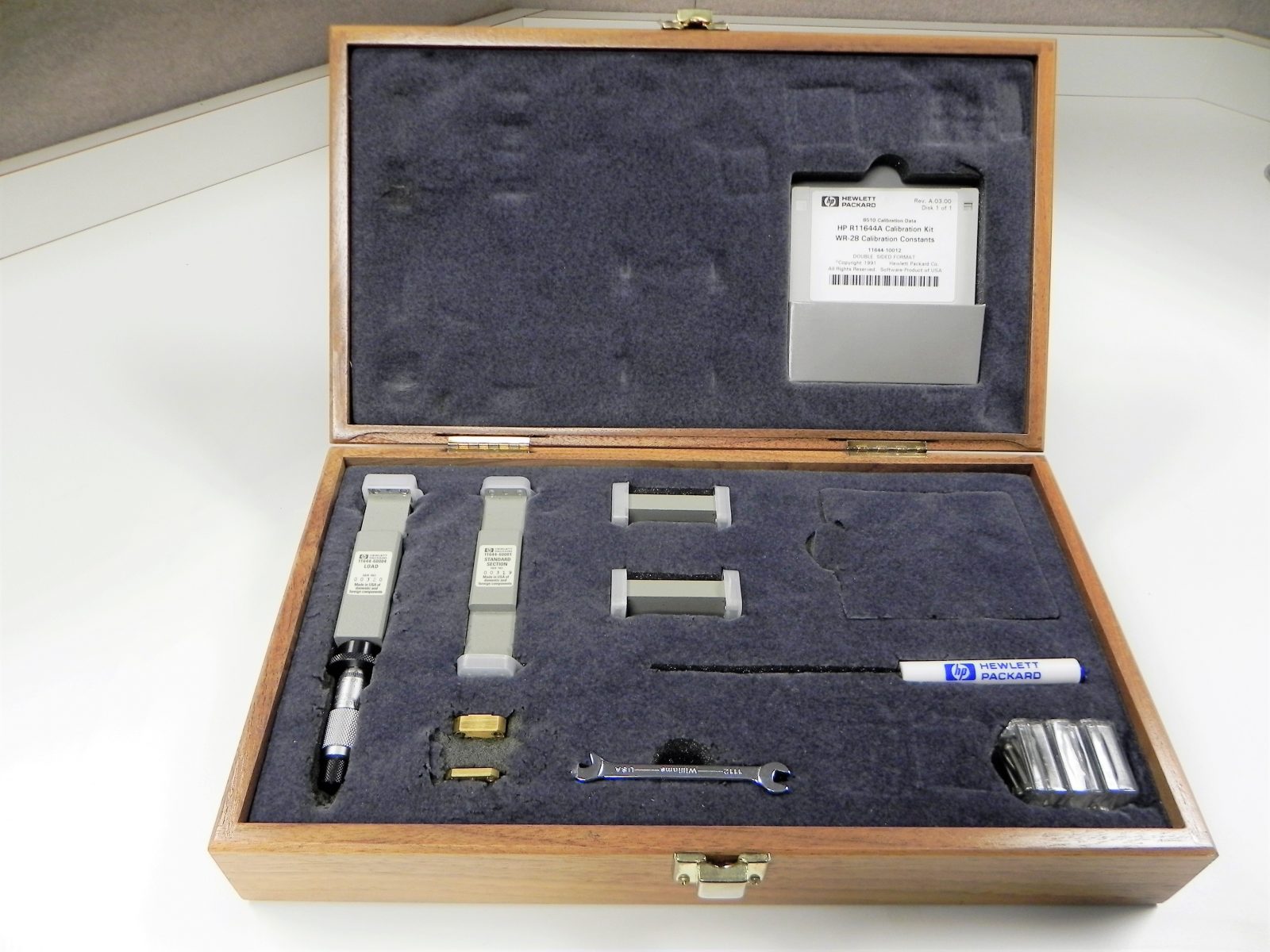Agilent R11644A Calibration Kit 1 Agilent R11644A Calibration Kit