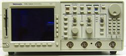 Tektronix TDS544A Oscilloscopes 1 Tektronix TDS544A Oscilloscopes
