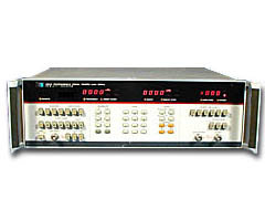 Agilent 8165A Signal Gen/Synthesizers/Sweepers 1 Agilent 8165A Signal Gen/Synthesizers/Sweepers