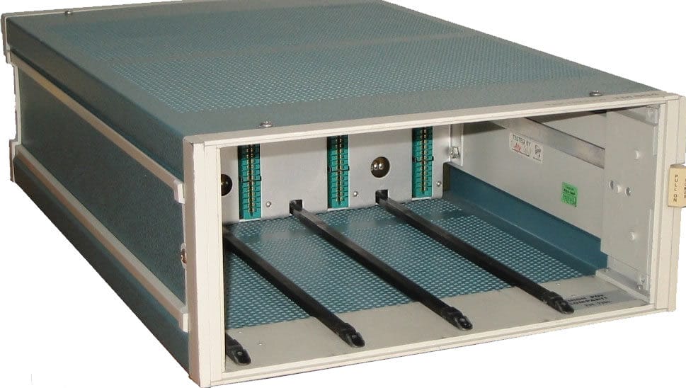 Tektronix TM504 Mainframe 1 Tektronix TM504 Mainframe