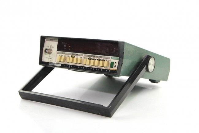 Fluke 1912A Freq / Time Stds. / Dist. Amps. 2 Fluke 1912A Freq / Time Stds. / Dist. Amps.