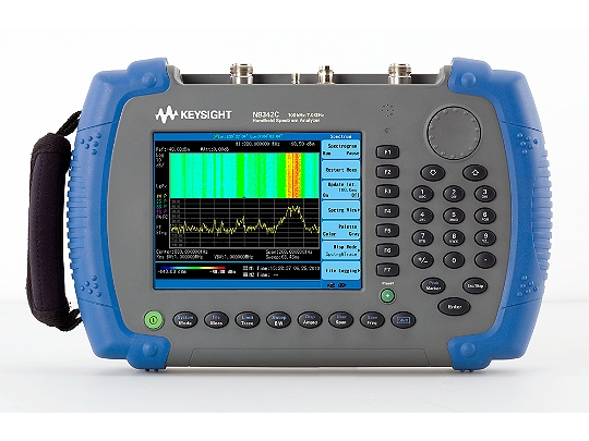Keysight N9342CN 100 kHz to 6 GHz Handheld Spectrum Analyzer with Tracking Generator TG6 P06 506 1 KEYSIGHT N9342CN 100 kHz TO 6 GHz HANDHELD SPECTRUM ANALYZER WITH TRACKING GENERATOR TG6 P06 506
