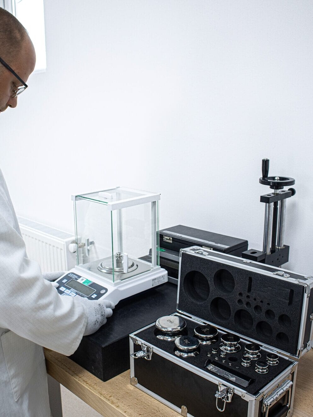 Laboratory Standard Weight Calibration